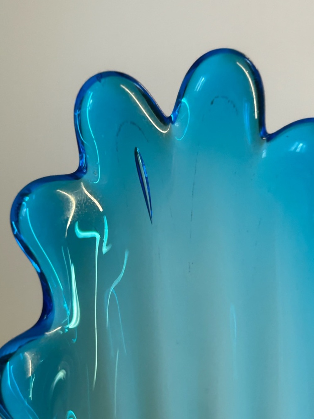 Fenton Thumbprint Colonial Blue Swung Vase 18.5” - Picture 6 of 7